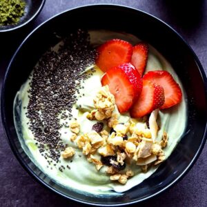 10 Easy Greek Yogurt Breakfast Ideas